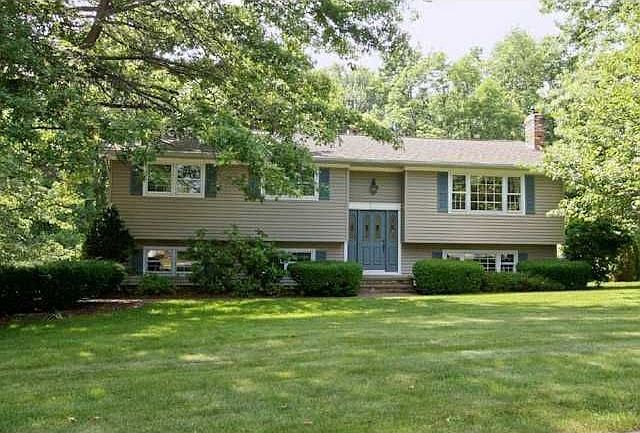 1st image of 8 Little Brook Ct