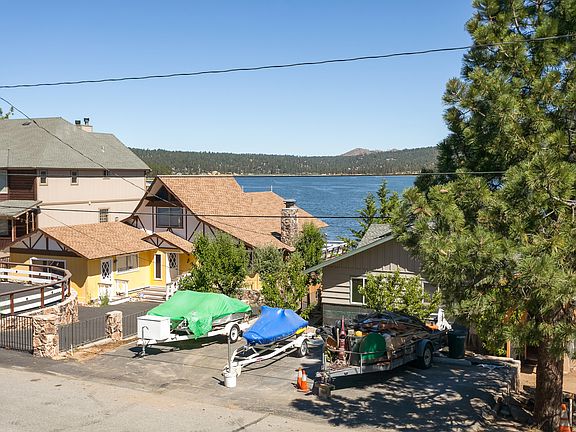3rd image of 40660 Lakeview Dr