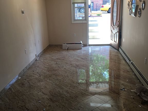 2nd image of 3134 44th St APT 1