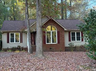 904 River Hill Dr, Greenville, NC 27858