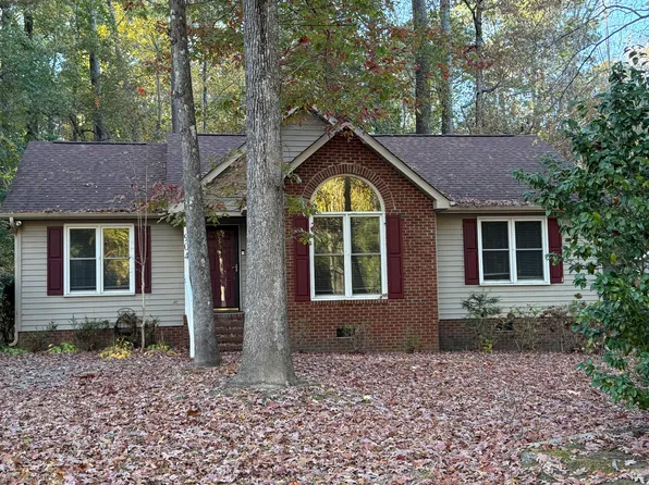 904 River Hill Dr, Greenville, NC 27858