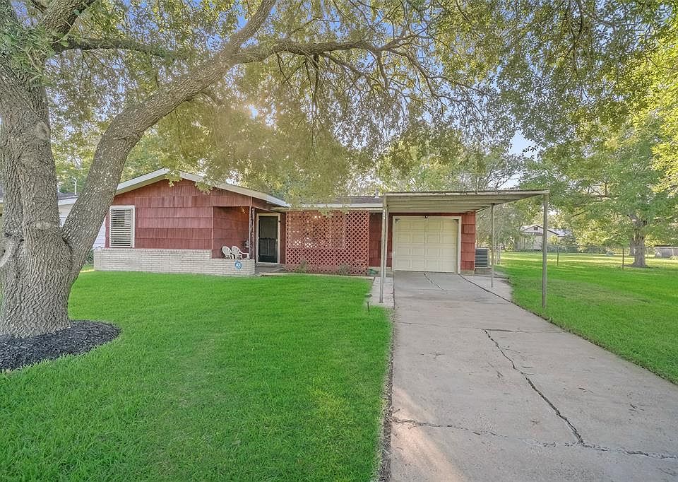 1st image of 305 S Orchid Dr
