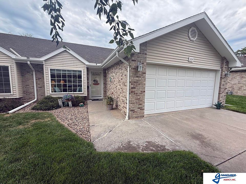 1st image of 304 Swanson Dr