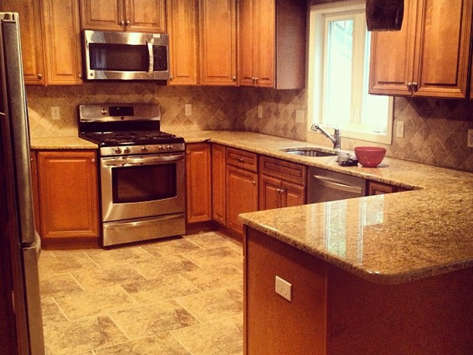1st image of 265 Essex Ave