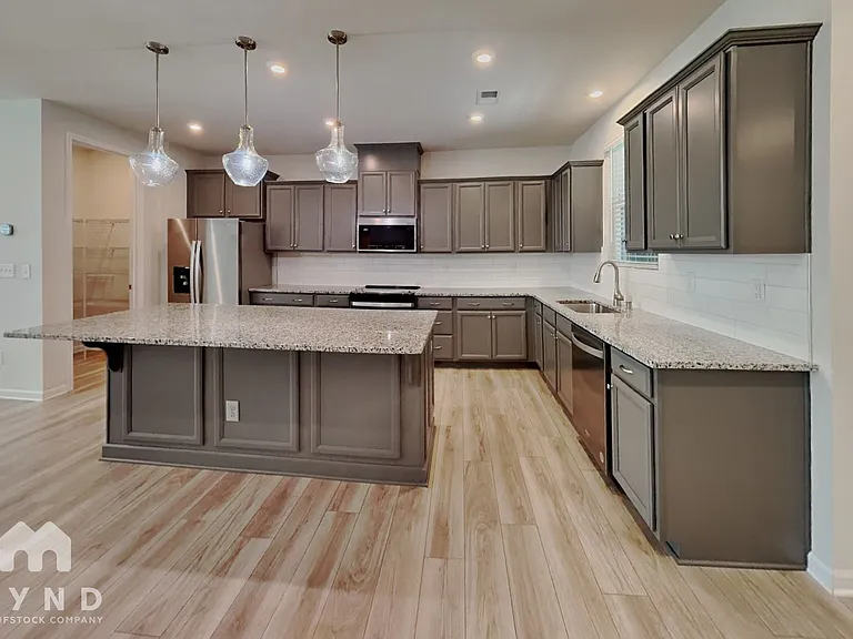 215 Grove Gate Ln #- — Photo 3
