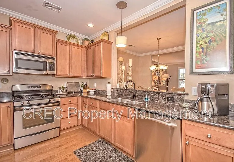3639 Bagley Dr — Photo 7