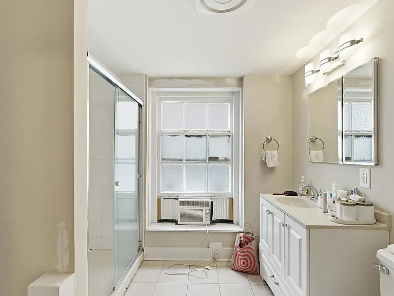 165 Rutledge Ave #E — Photo 2