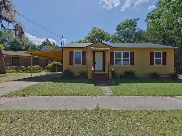 1162 Lake Forest Blvd