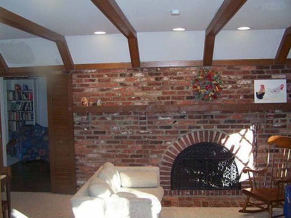 Family Rm W/Fireplace