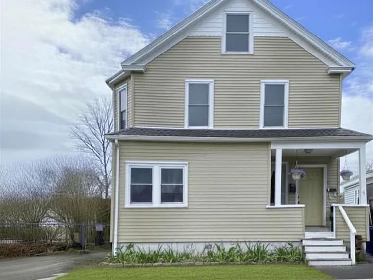 19 Vernon Ave #2 — Photo 1