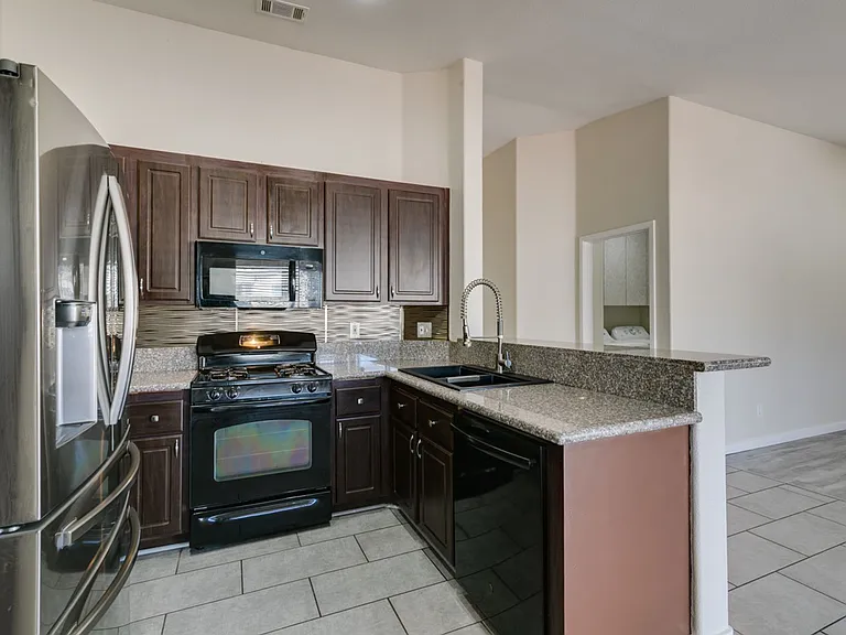 2028 Rustler Ridge Ave — Photo 24
