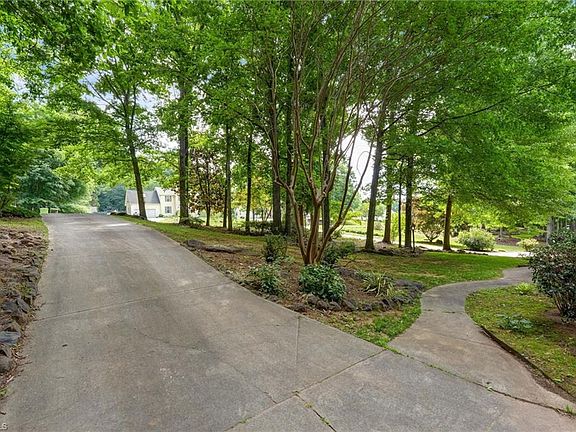 4th image of 7509 Keating Dr