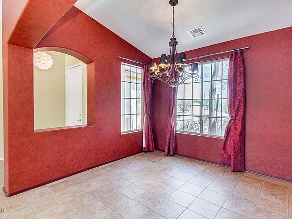 4th image of 2607 W Buist Ave