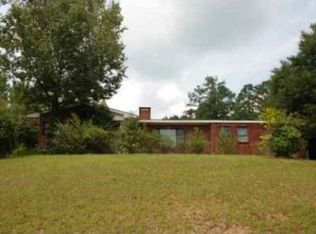 422 Fairview Dr, Ozark, AL 36360