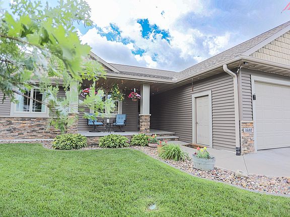 2nd image of 1680 Valley Quail Dr