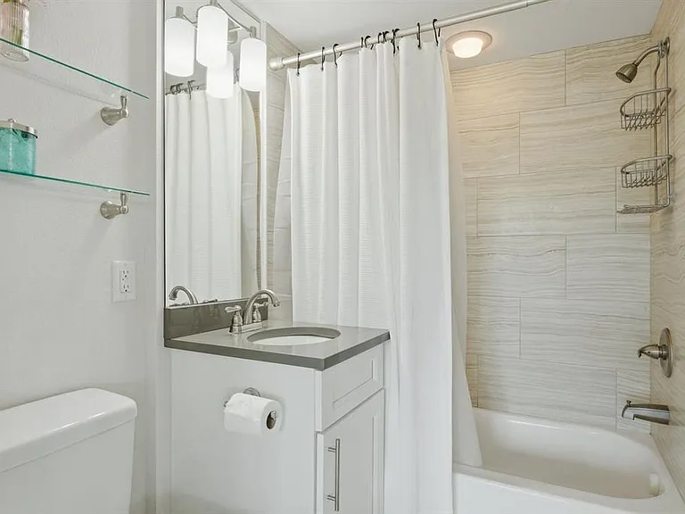 223 Island Way #2D — Photo 29