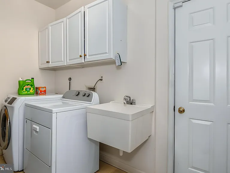 12952 Old Plains Rd — Photo 33