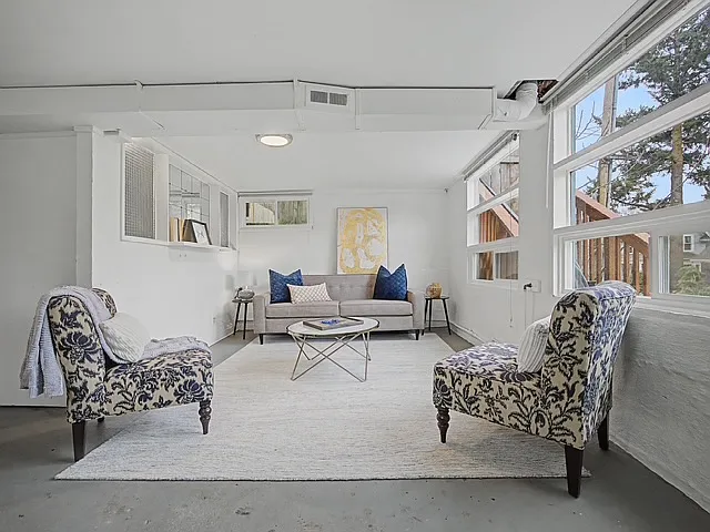 2220 SE Yamhill St — Photo 23