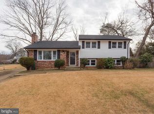 5211 Inverchapel Rd, Springfield, VA 22151