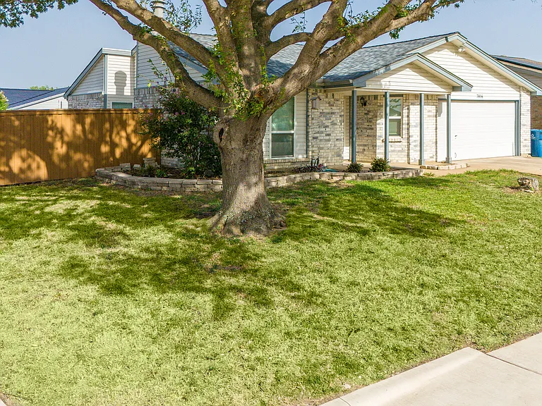 7016 Galloway Ct — Photo 1