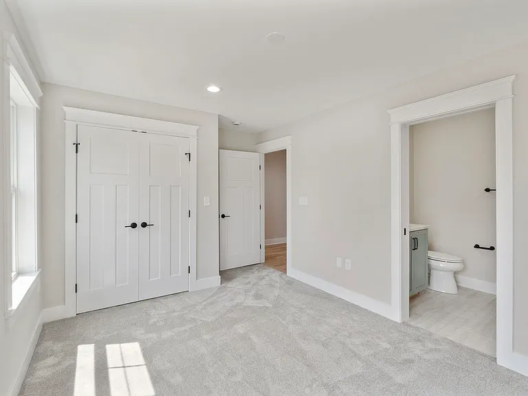 1603 Griffen Grv — Photo 37
