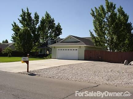 Front Right Driveway-Gravel Parking Area