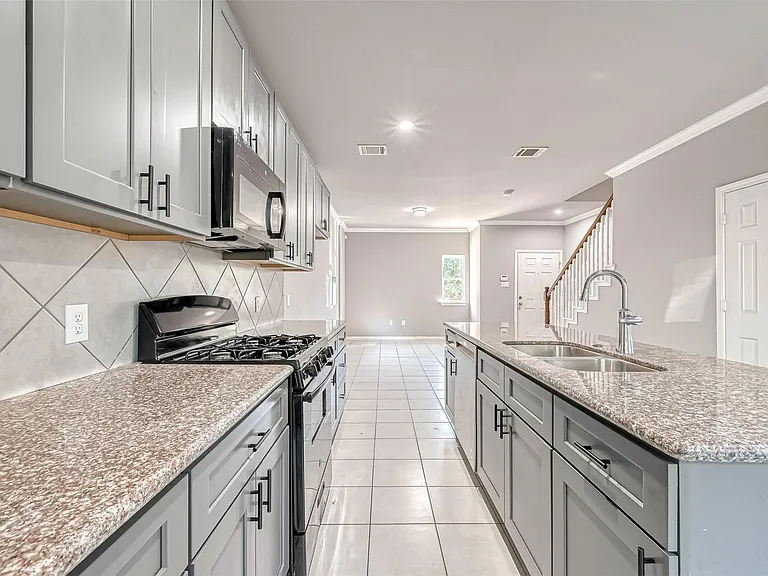 7903 Moon Beam St #B — Photo 6