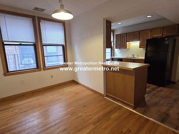 2nd image of 3 Holden Ct APT 2