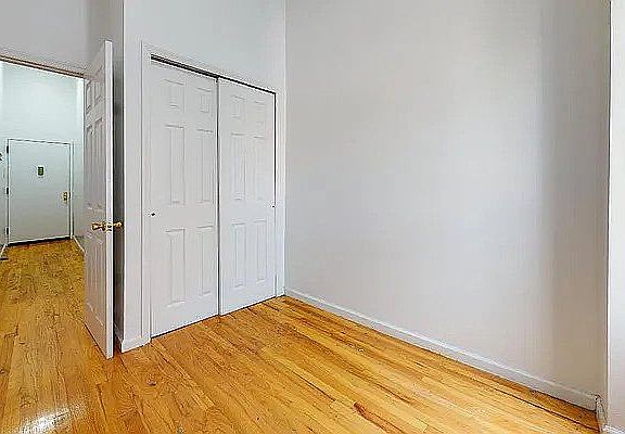4th image of 29 Saint Marks Pl APT B