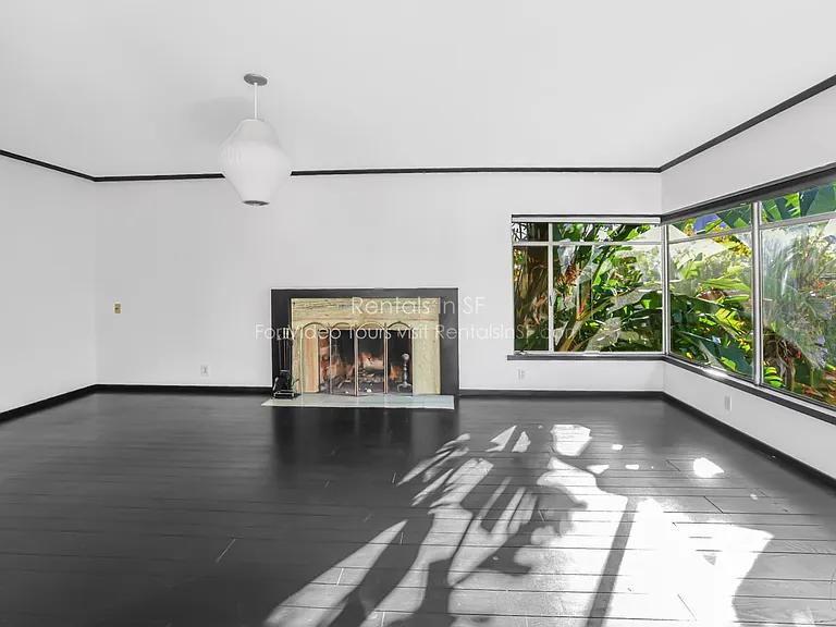 395 Staten Ave — Photo 4