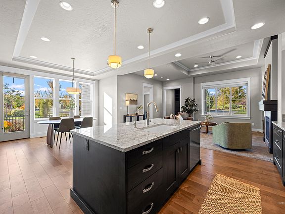 3rd image of 235 W Pavilion Ln