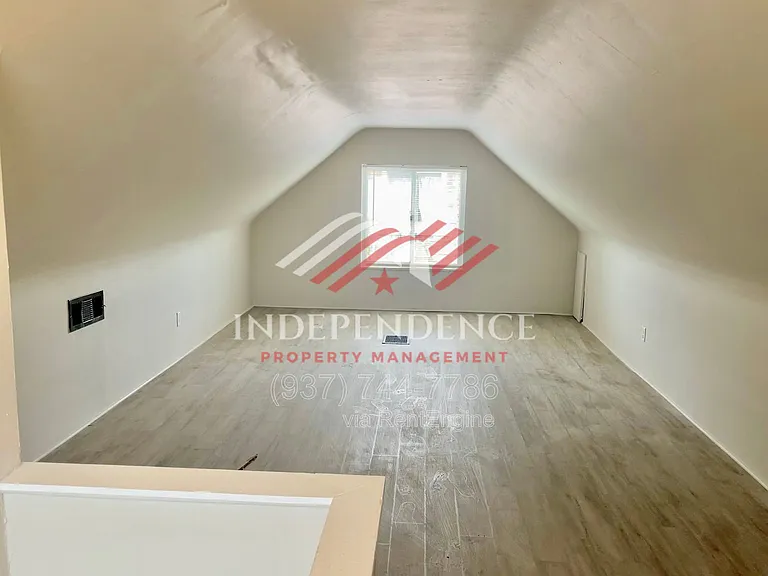 402 Harriet St — Photo 15