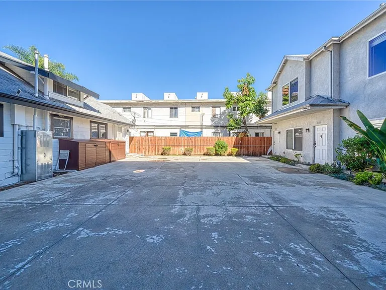 1244 N Las Palmas Ave #1244 — Photo 23