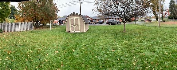 3rd image of 107 Surrey Ln