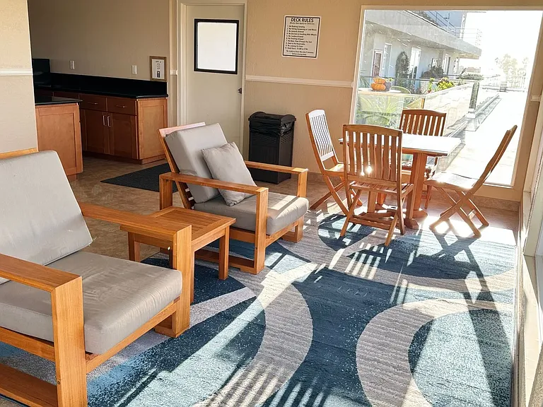 Laguna del Rey Apartments — Photo 16