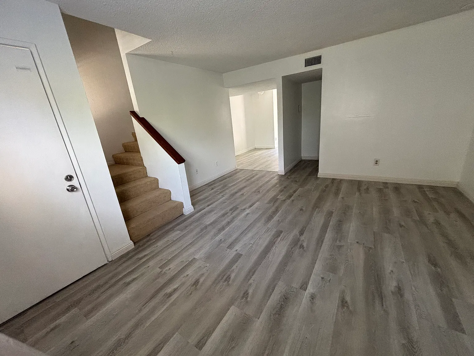 2 bed, 1.5 bath, 1000 sqft, $2,575 — Photo 4