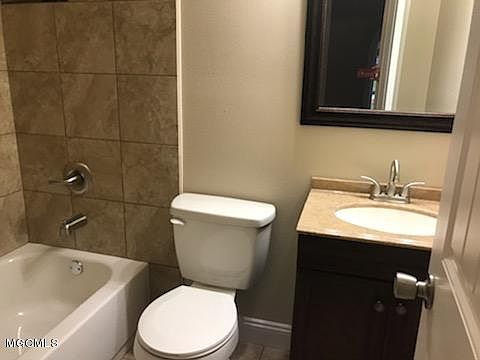 5th image of 2401 Avenido Del Pinar St