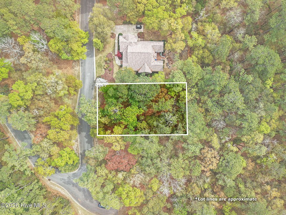1st image of 525 SW Nantes Court SW
