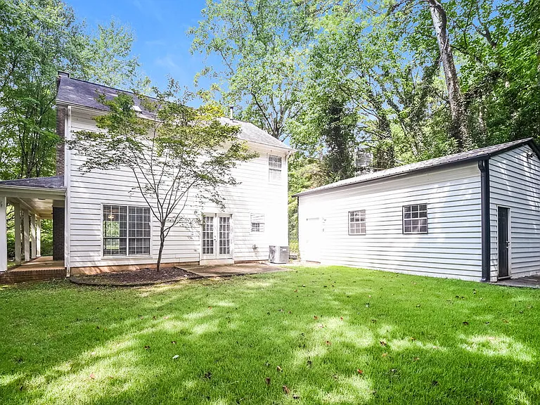 100 Bath Cir — Photo 17