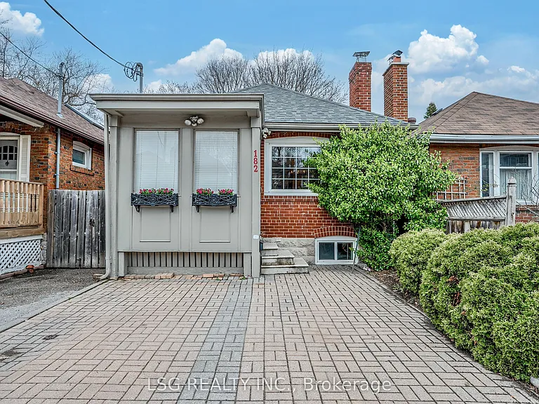 182 Lawrence Ave W #LOWER — Photo 12