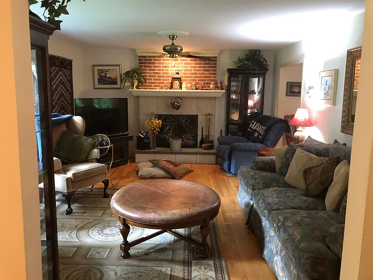 58 Rowley Rd — Photo 11
