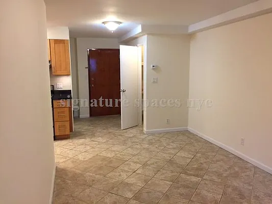 Rented by Signature Spaces NYC Corp | media 12