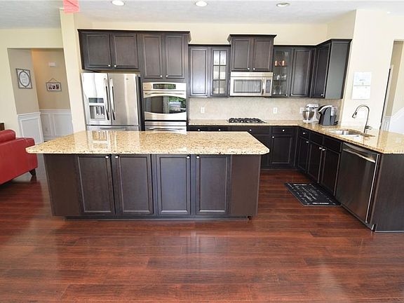 3rd image of 5394 Ellsworth Dr