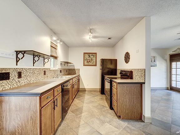 5th image of 1617 Drummond Avenueunit #B