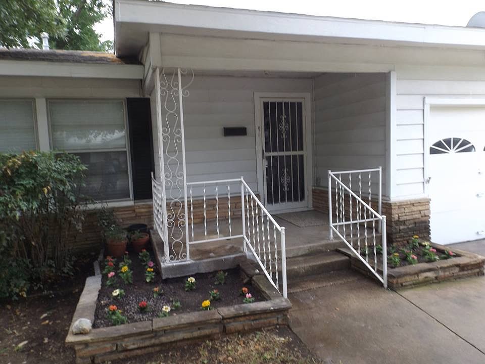 2nd image of 5028 Nadine Dr