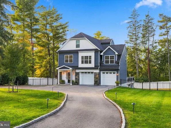1925 Hallowell Rd, Plymouth Meeting, PA 19462