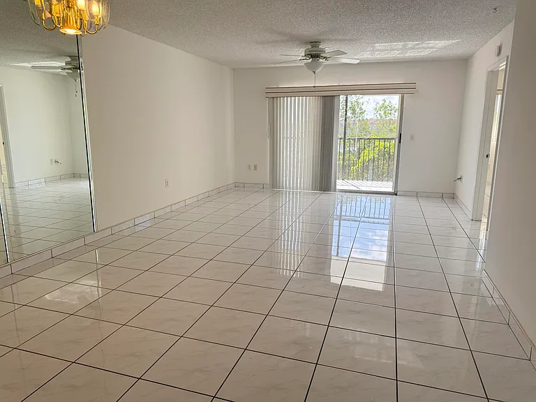 1001 SW 141st Ave #408K — Photo 8