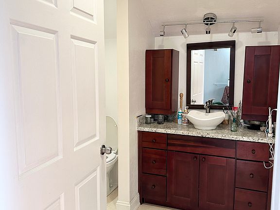 5th image of 10077 Lamplighter Sq