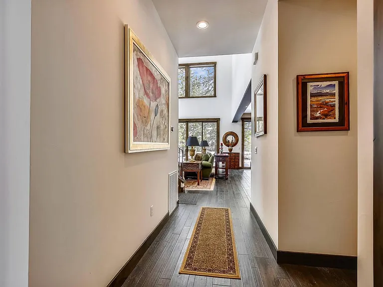 10137 Corrie Ct — Photo 11