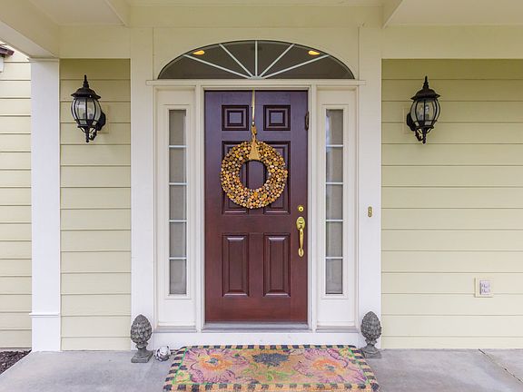 4th image of 7 Turning Leaf Dr